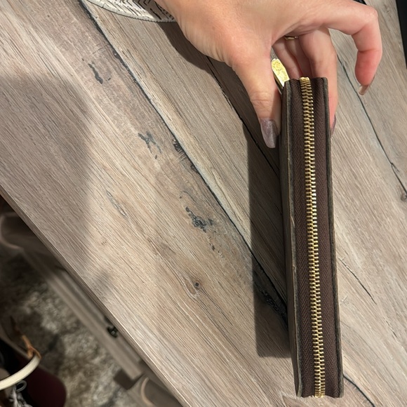 COPY - Louis Vuitton Zippy Wallet - Picture 3 of 6